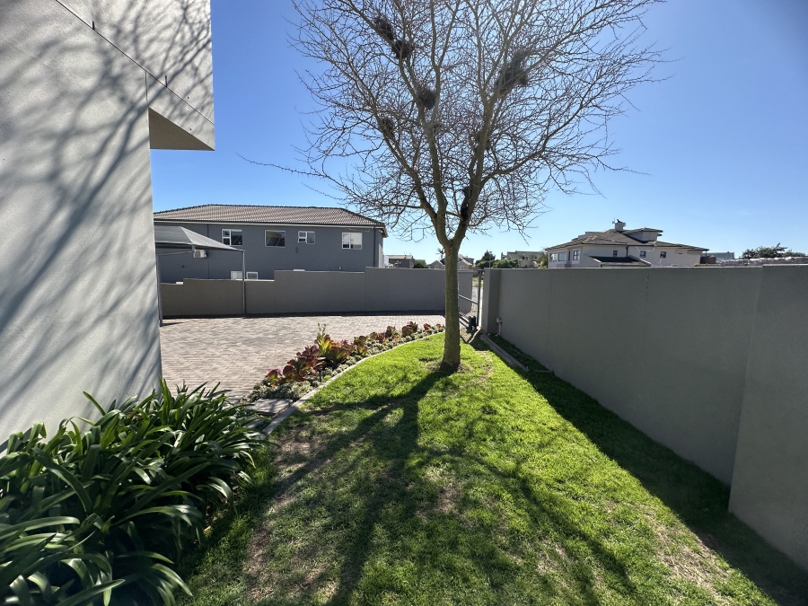 5 Bedroom Property for Sale in Myburgh Park Western Cape